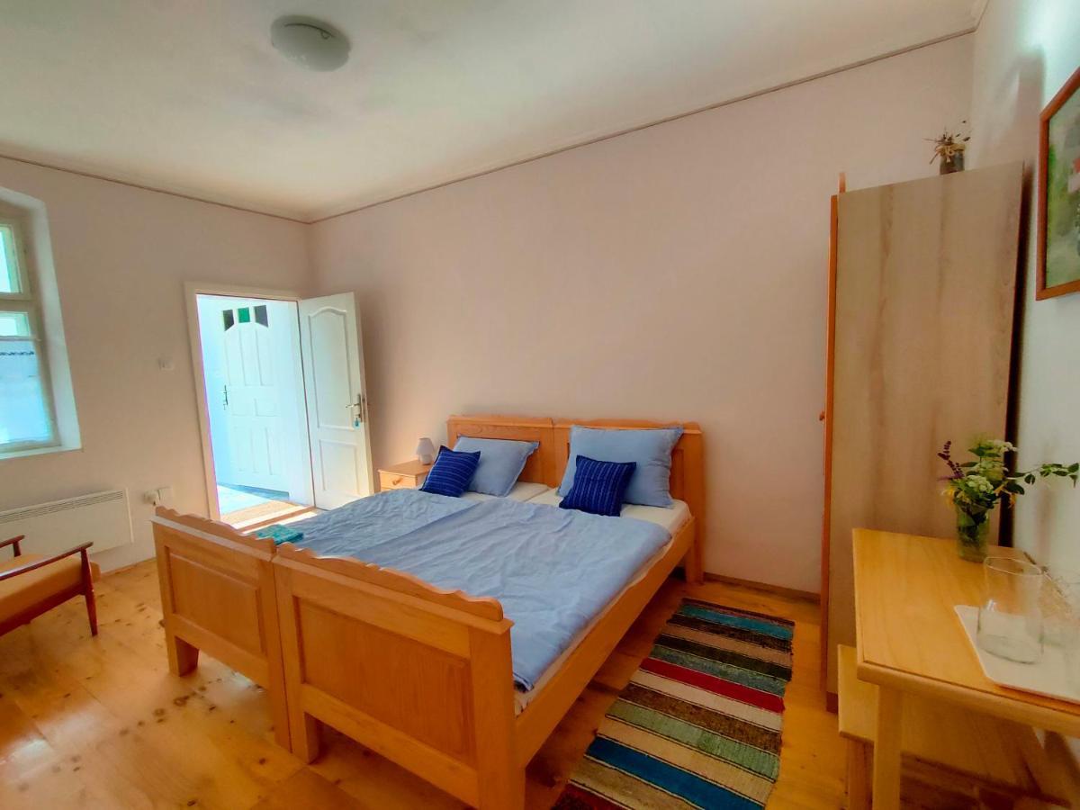 Ethno&Coffee House Tulip Bed & Breakfast Glozan Dış mekan fotoğraf